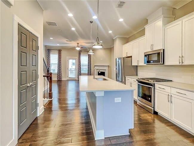 Photo - 2038 Rockledge Rd NE