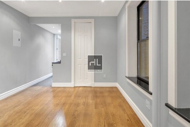 Photo - Mott Street Unit 8