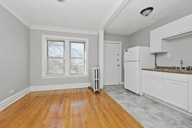 Photo - 72nd/ Michigan