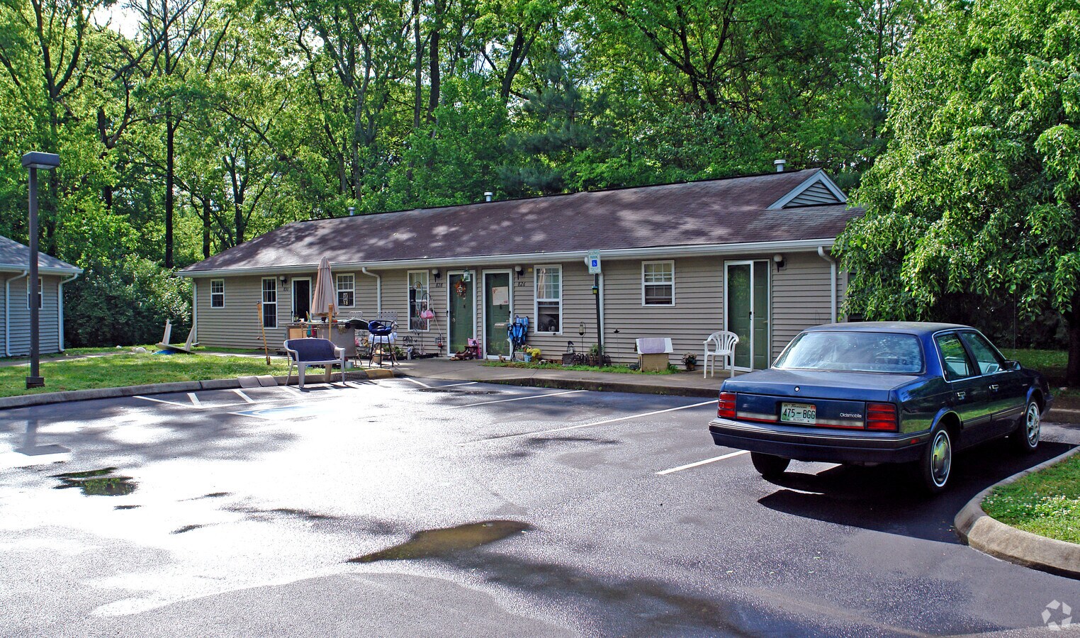 Woodgrove Apartments - Woodgrove Apartments