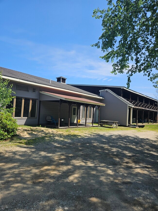 Building Photo - 11 Mechanic Falls Rd Unit 4