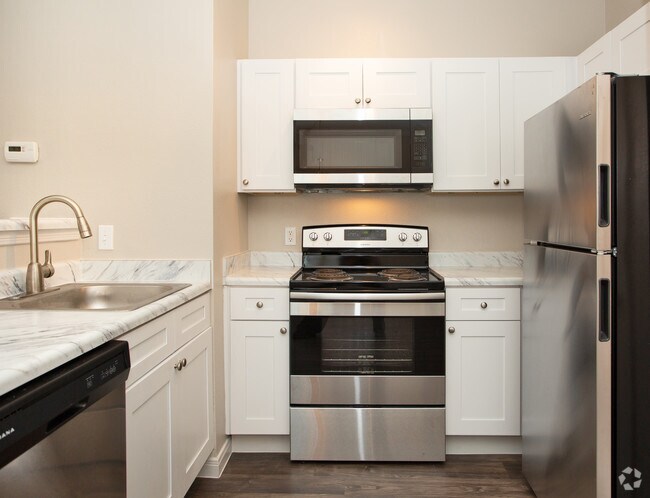 2BR, 1BA - 998SF Kitchen