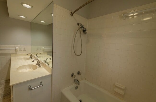 Photo - 1016 Grayland Dr