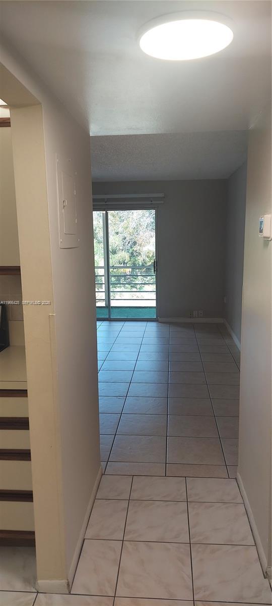 Building Photo - 4334 NW 9th Ave Unit 9-2G