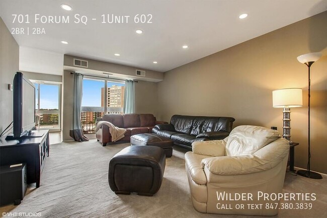 Photo - 701 Forum Square