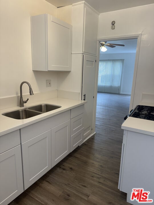 Building Photo - 1601 S Van Ness Ave