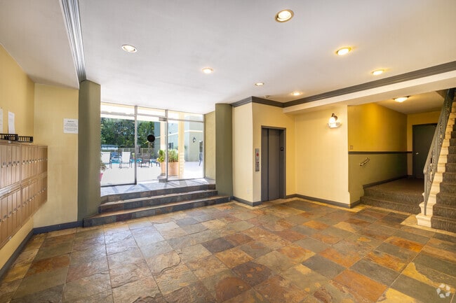 Vestíbulo - Terraces at the Summit