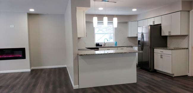 Photo - 351 W Center St