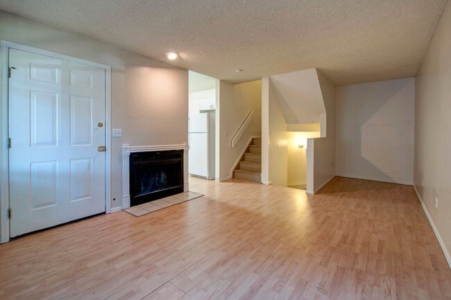 Photo - 1631 19th St Unidad 3