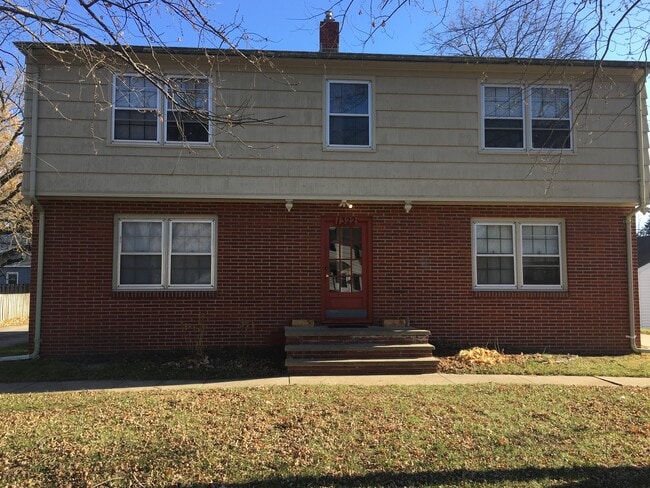 1322 Harding Ave Unit 3