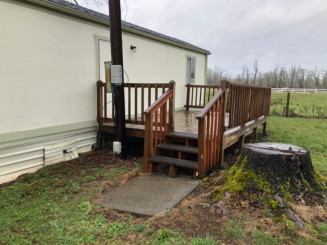 Photo - 3 bed, 2 bath Country Home for rent!