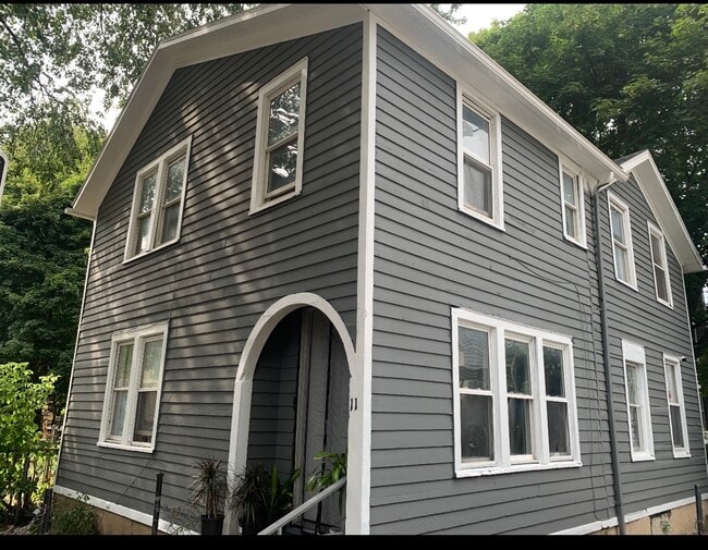 Building Photo - 11 Orleans St