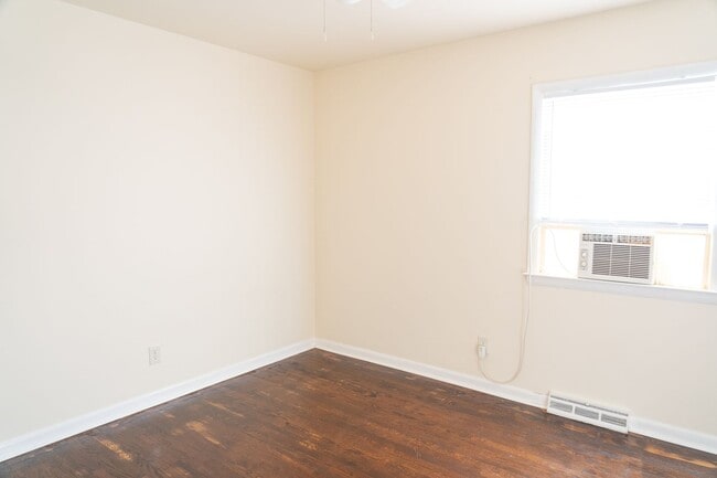 Photo - 114 Stratford Ct Unit Apt #A