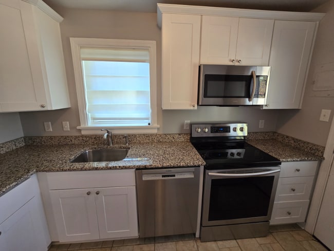 Photo - 8410 Holly Hill Rd