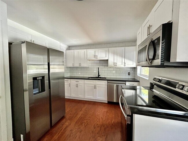 Photo - 5521 Gulfport Blvd S Unit D