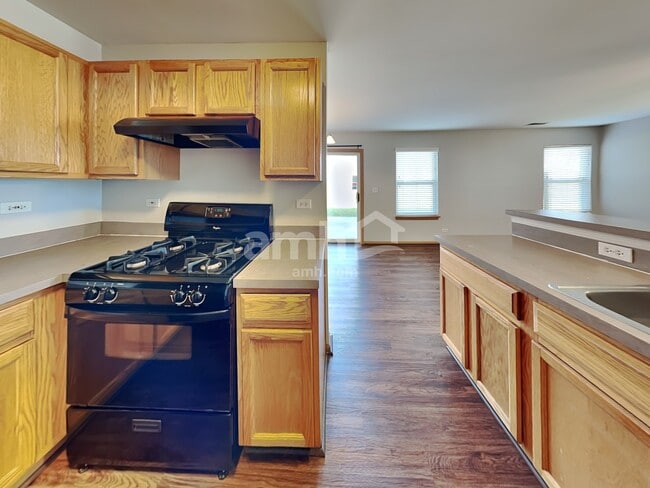 Photo - 250 Wedgewood Cir