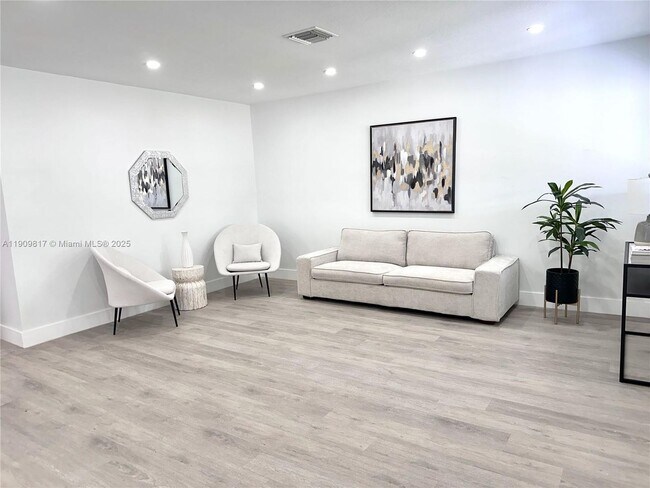 Photo - 2421 N 56th Terrace