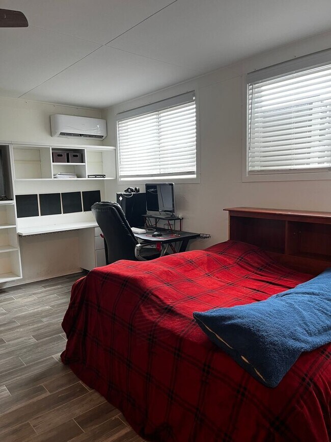 Photo - Kalihi Valley Modern Ohana Unit