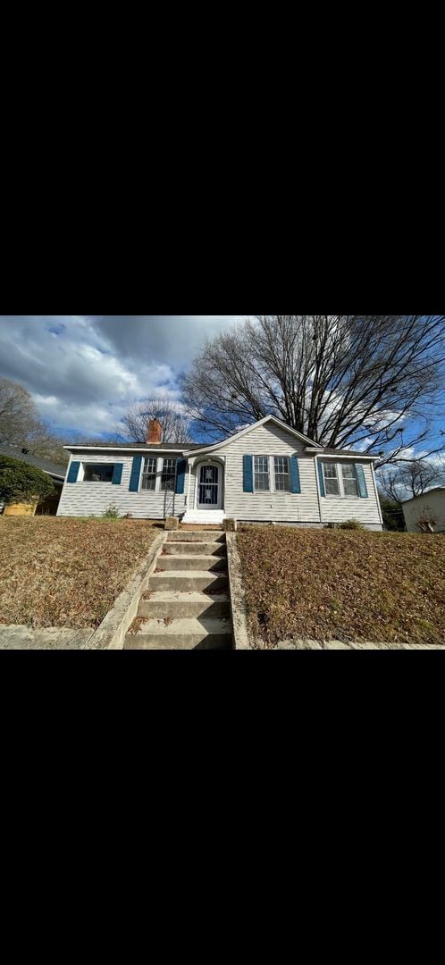 Building Photo - NEW LISITING