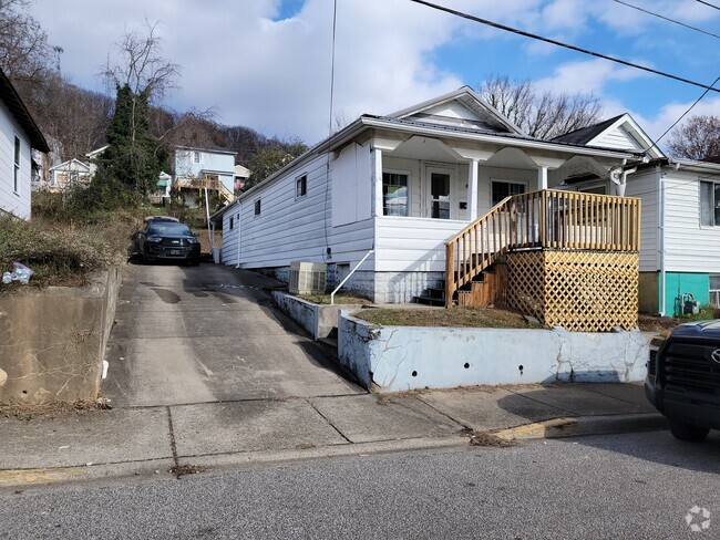 Building Photo - 1416 Frame St Rental