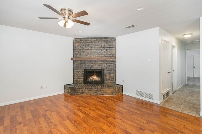 502 W Cedar St