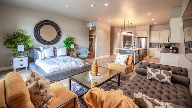 Hardware Apartments