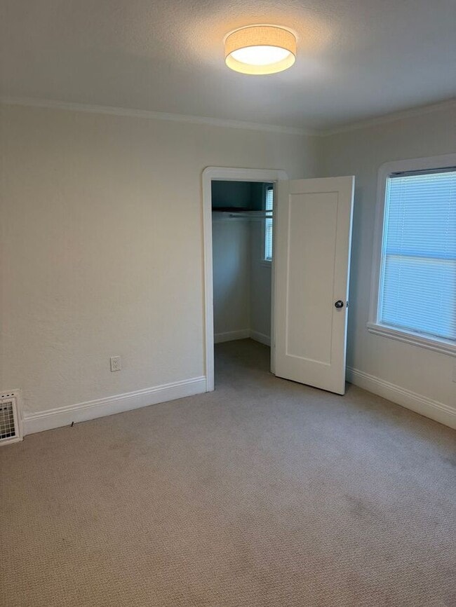 Photo - Great 2 Bedrooms 1 Bath Home