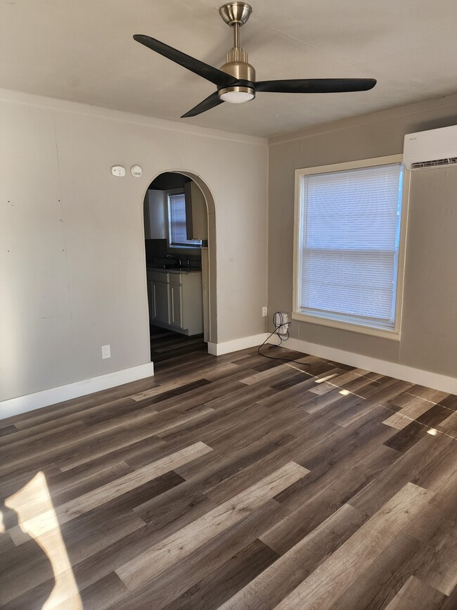 Photo - 2404 E Randolph Ave