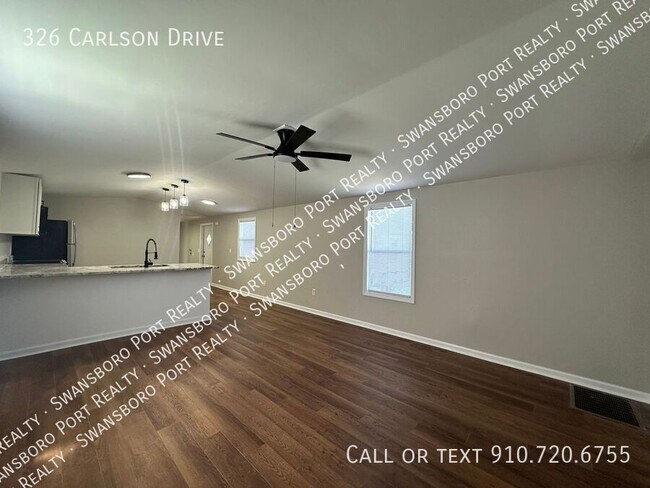 Photo - 326 Carlson Dr