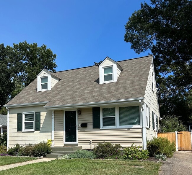 Building Photo - 6621 Cavalier Dr Rental