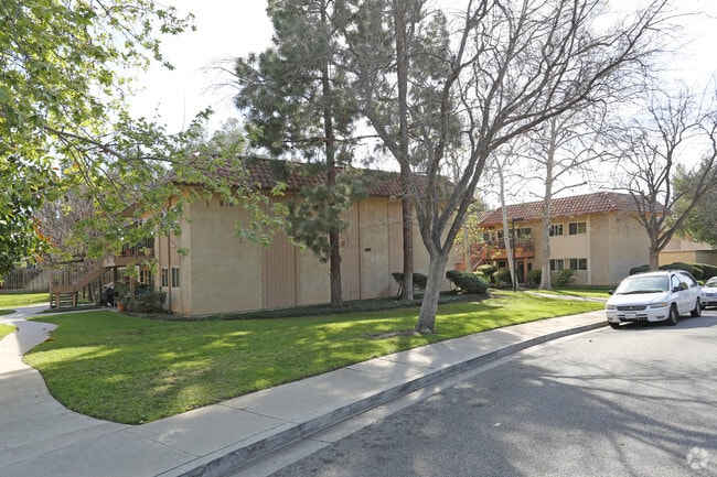 Photo - Los Arboles Apartments