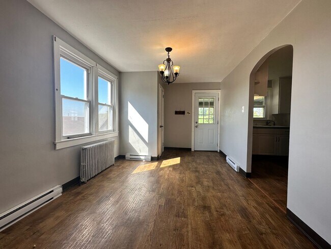 Photo - 445 S Lancaster St Unit Upstairs Left