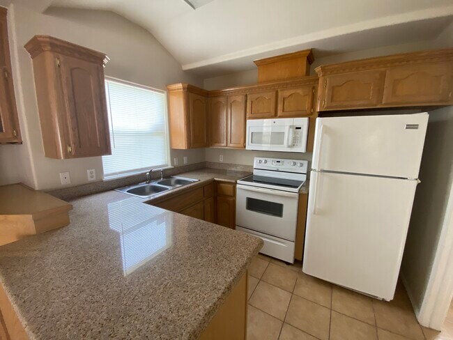 Photo - 1701 W Douglas St Unidad 2