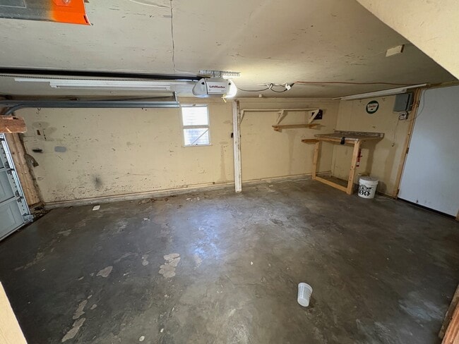 Photo - 627 Houser Dr