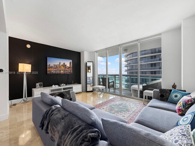 Photo - 1800 N Bayshore Dr Unidad 2211