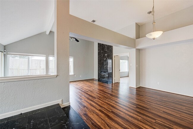 Photo - 2122 Paso Rello Dr