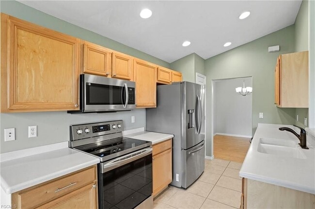 Photo - 2427 Woodbourne Pl