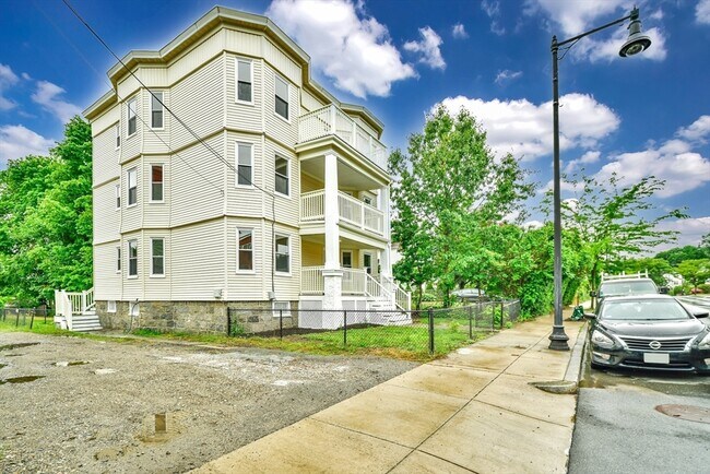 1420 River St Unit 2