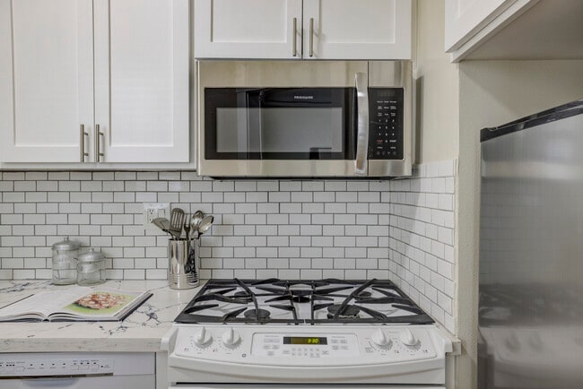 Photo - MARK HOPKINS