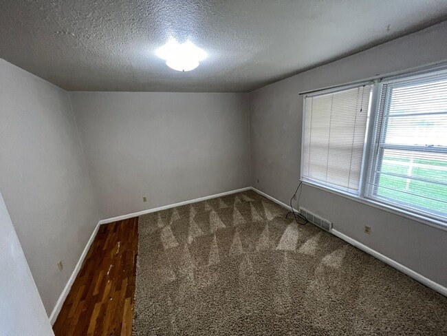 Photo - Updated 4 Bed, Across from KSU! Available Aug 1, 2026!