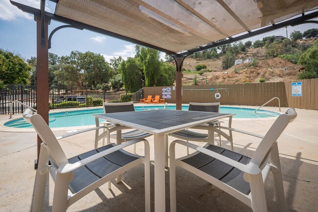 Photo - Sundance Apartments