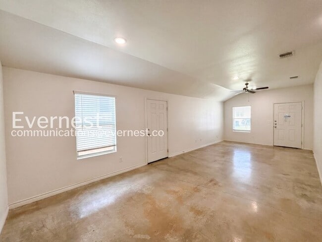 Photo - 2316 Duntov Dr