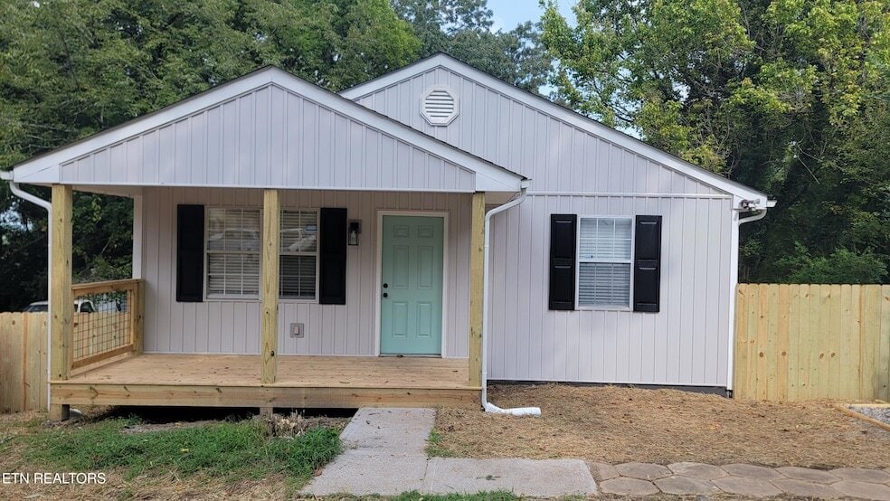 Photo - 2911 Hillside Ave