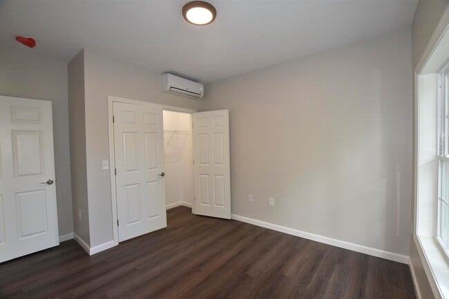 Photo - 217 Rockingham Rd Unit 103