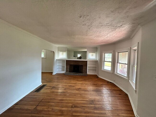 Photo - Charming & Spacious Single-Family Home – Pets Welcome!