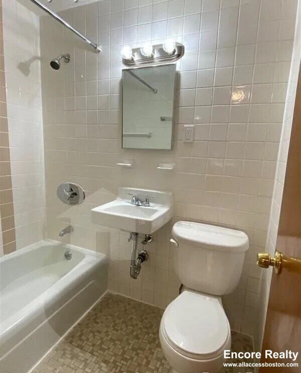 Photo - 168 N Beacon St Unit 01