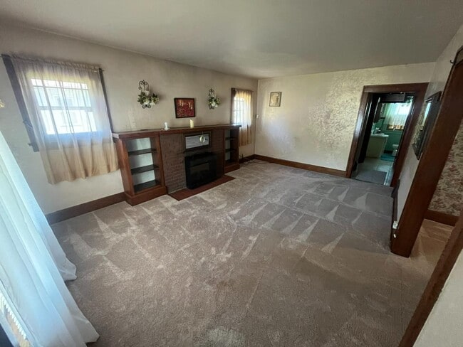 Photo - 354 E Indianola Ave