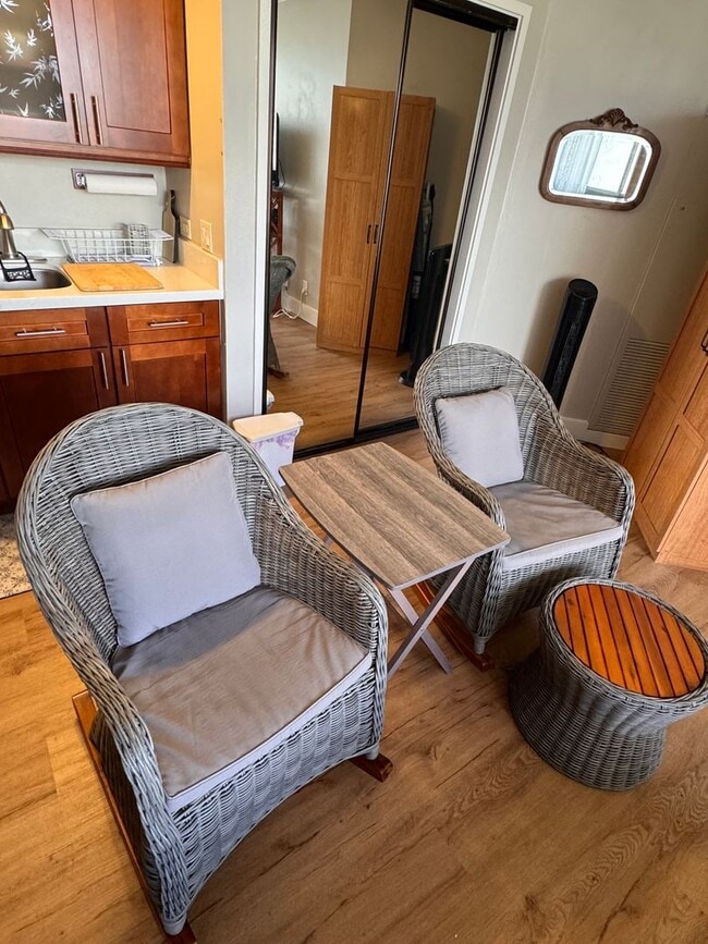 Photo - Fully Furnished Studio Unit in the Heart of Waikiki