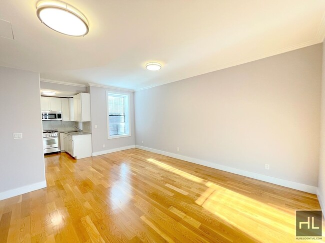 Photo - 252 W 76th St Apartamento Unidad 10A