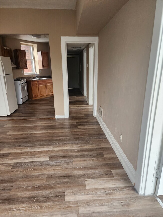 Photo - 400 Russellwood Ave Unidad 5